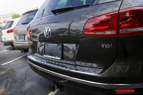 La Svizzera sospende la vendita delle auto truccate del gruppo Volkswagen