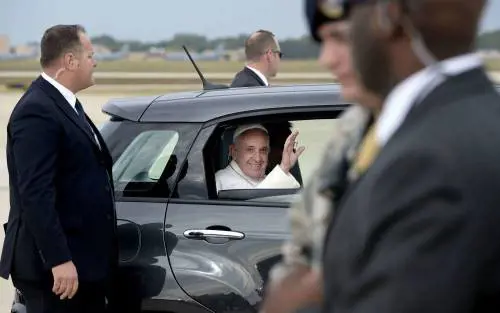 Usa, allarme lupi solitari: Papa nel mirino del jihad