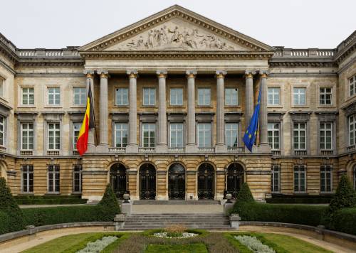 Allarme bomba in Belgio, evacuato il Parlamento