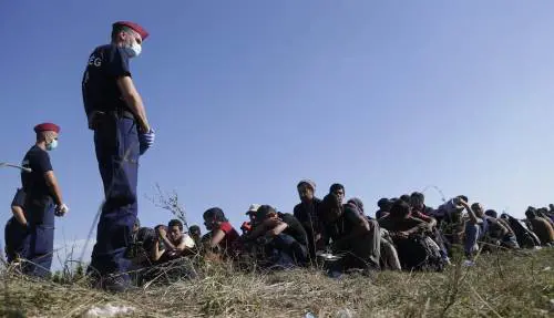 Passaporti falsificati in Turchia e rotta balcanica: così i terroristi arrivano in Europa