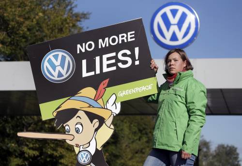 Volkswagen, oggi la scelta del nuovo ad. In Borsa il titolo prova a rialzarsi