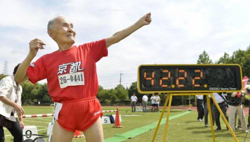 Hidekichi Miyazaki, 105 anni giapponese, soprannominato "Golden Bolt" 