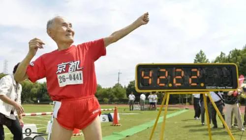 Hidekichi Miyazaki, 105 anni giapponese, soprannominato "Golden Bolt"