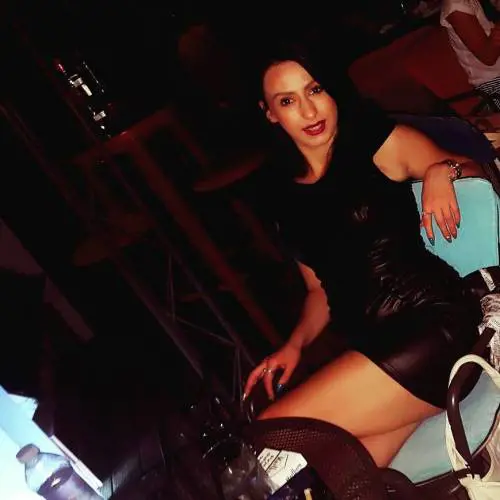 Enki Bracaj, sexy presentatrice