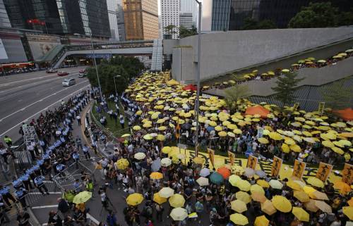 Hong Kong scende in piazza un anno dopo