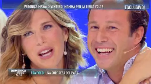 Veronica Maya, proposta in diretta TV: il compagno le chiede di sposarlo