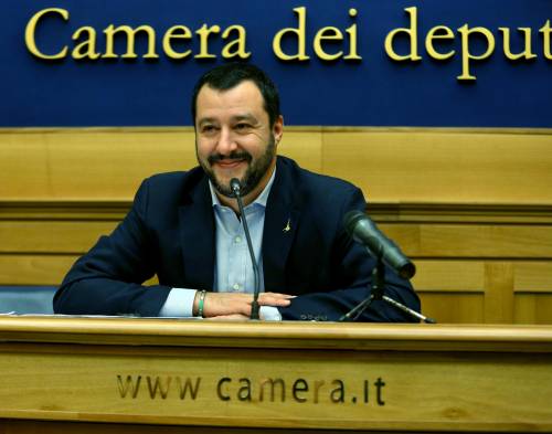 Salvini: "Preferirei la castità piuttosto che Merkel o Boldrini"