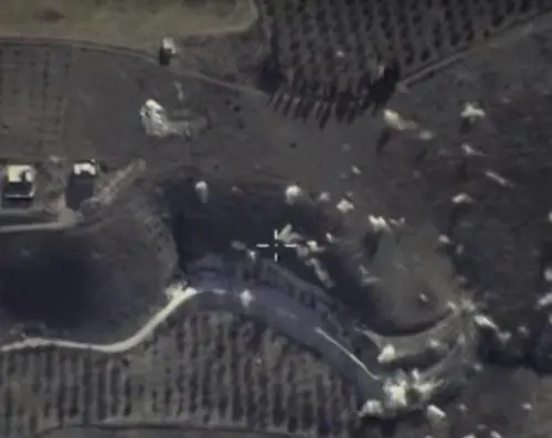 Bbc: "Nuovi raid russi in Siria". Mosca: "Colpite 8 basi Isis"