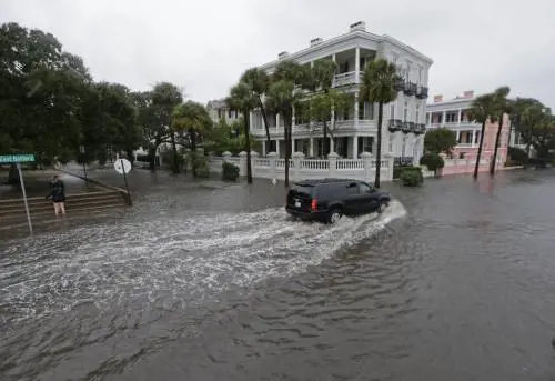 L'uragano Joaquin arriva negli Usa, 4 morti per gli allagamenti