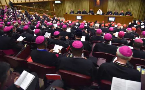 Sinodo, comunione ai divorziati va decisa caso per caso