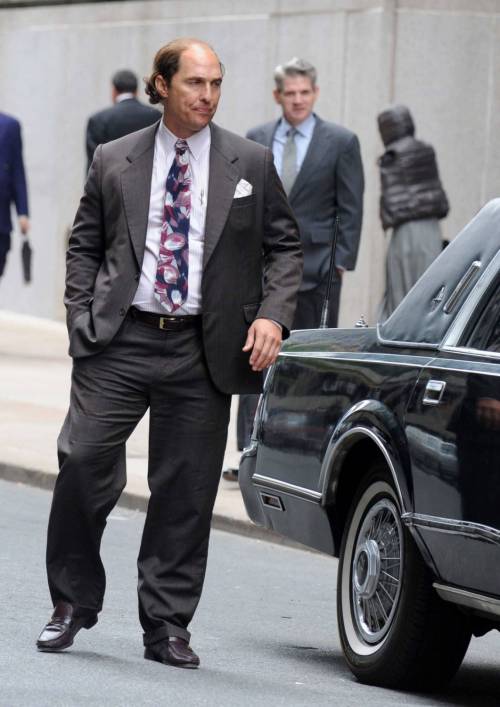 Matthew McConaughey, addio sex symbol: ingrassato e calvo sul set