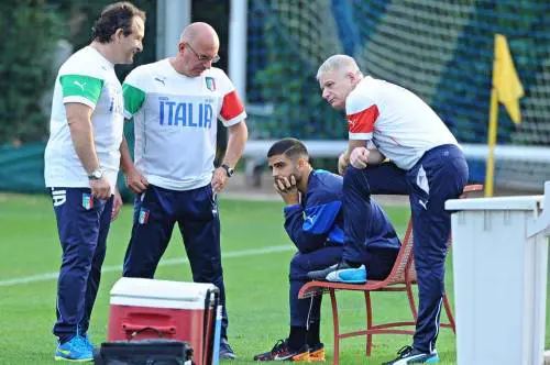 Insigne, gioie e dolori. È l'uomo del futuro ma ha un ginocchio ko