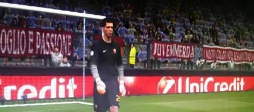 Su Pes2016 spunta lo striscione con l'offesa: "Juve m..."