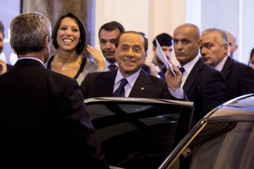 Silvio Berlusconi: "Il Paese è in un’emergenza democratica grave"