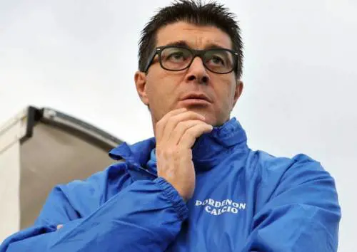 Timor Est in festa ringrazia Foschi tecnico inventato su Wikipedia