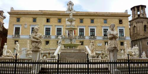 Comune di Palermo nella bufera: consigliere pagato come Ronaldo