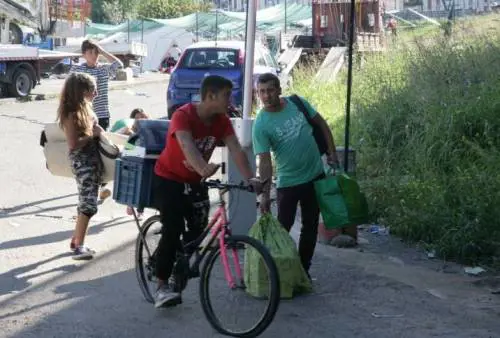 Pioggia di soldi calabresi sulle teste dei rom di Cosenza