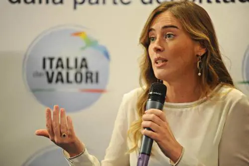 Quelle cene della Boschi in una pizzeria del centro
