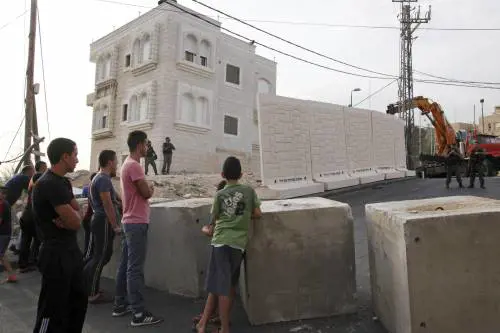 Nuovo muro a Gerusalemme