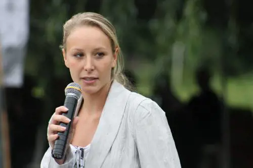 Marion Le Pen, nipotina rampante che punta al Sud