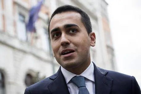 Unioni civili, M5s: "Renzi ha paura del Parlamento"