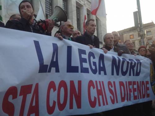 La Lega in piazza: "La magistratura non difende mai gli onesti"