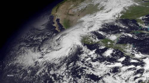 Messico, arriva Patricia, il super-uragano: "Sarà il più devastante di sempre"