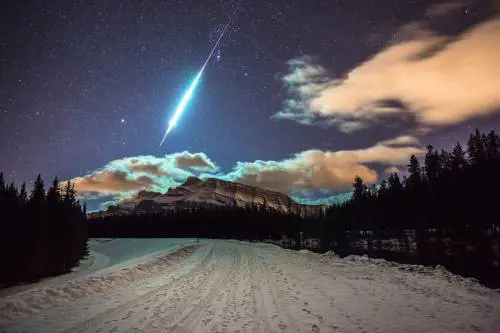 La cometa rilascia nello spazio la quantità d'alcol di 500 bottiglie