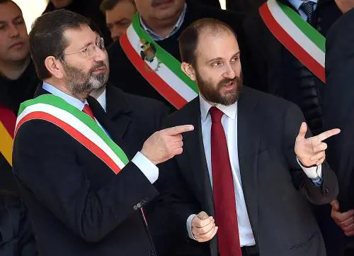 Marino resiste al pressing del Pd: "La giunta lavora e guarda avanti"