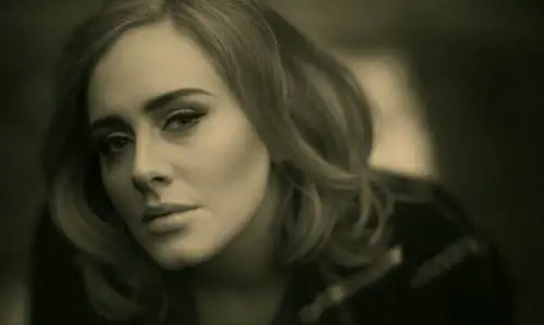 Adele, "Hello" da record: i numeri di un successo clamoroso