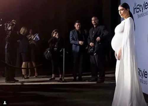 Kim Kardashian sempre più bella in gravidanza