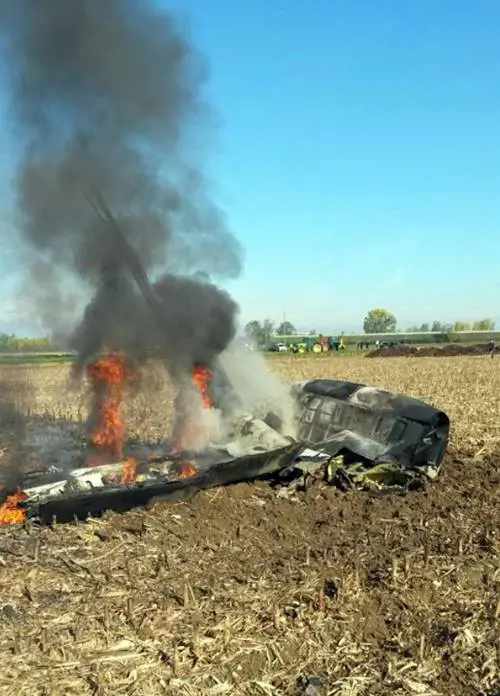 Vercelli, esplode aereo sperimentale: due morti carbonizzati