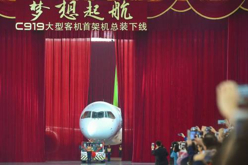 Da oggi la Cina ha un suo aereo di linea