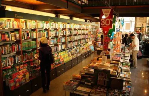Viaggiare con i libri