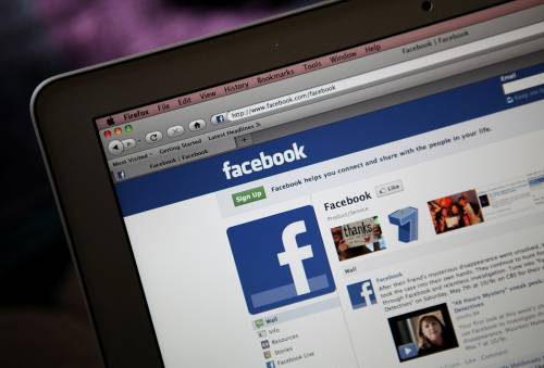 Lotta al crimine su Facebook, così ci difendono i governi