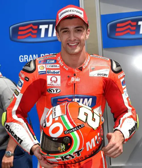 Iannone svela: "Qui non ci sono amici. Ma è imbarazzante quanto fatto a Vale"