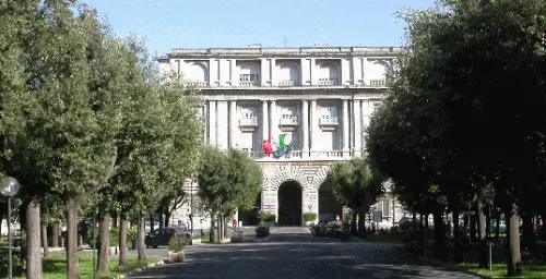 Roma, cadavere di una ragazza negli scantinati del Forlanini