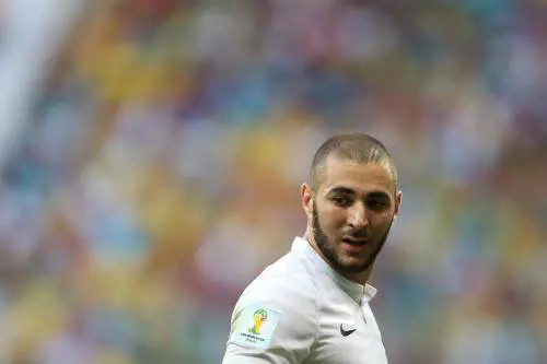 Marion Le Pen a Benzema: "Sputi sulla Francia"