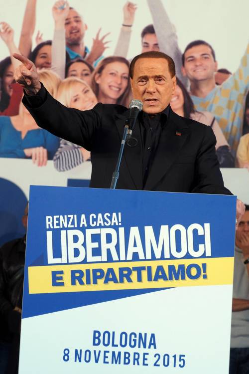Berlusconi: "Bonus? Una mancia disgustosa". Ecco il piano per battere Renzi