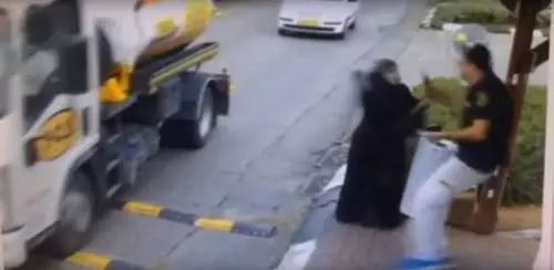 Donna palestinese tenta di accoltellare una guardia israeliana