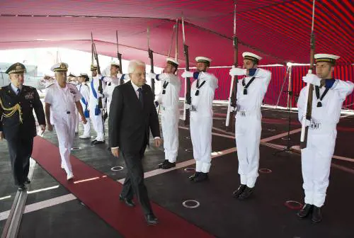 Mattarella sulla fregata Carabiniere