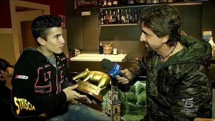 Striscia consegna il tapiro a Marquez: "A Valencia volevo vincere, ma Pedrosa..."