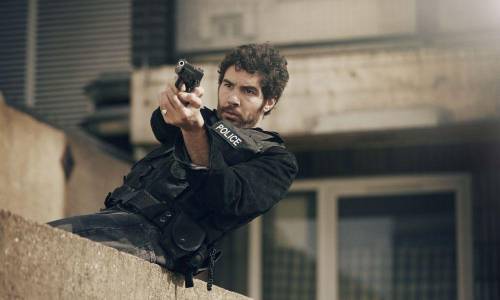 Una foto di scena tratta da 'The Last Panthers' una nuova serie televisiva creata da Jack Thorne e diretta da Johan Renck