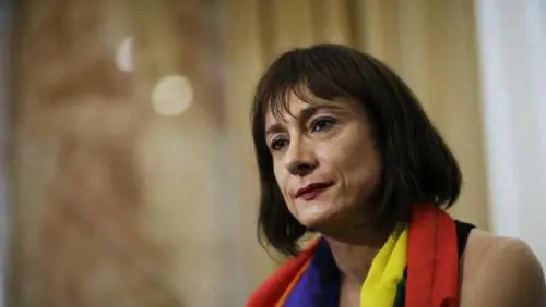 Vladimir Luxuria: "Fondiamo un partito arcobaleno e glielo mettiamo in quel posto"