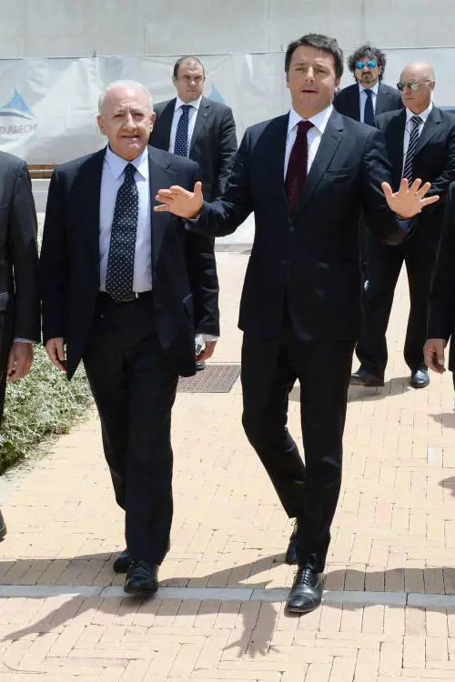 Renzi: "De Luca ha il diritto e dovere di governare la Campania"