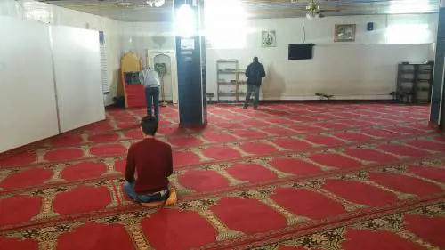 Maroni chiede di fermare la costruzione di nuove moschee, ma Renzi non ci sente