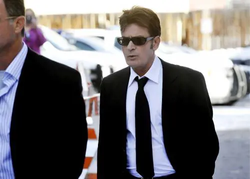 "Charlie Sheen è sieropositivo"