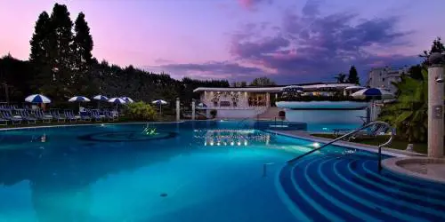 Benessere, relax, cultura, golf, bridge e incontri con i vostri giornalisti a Abano Terme