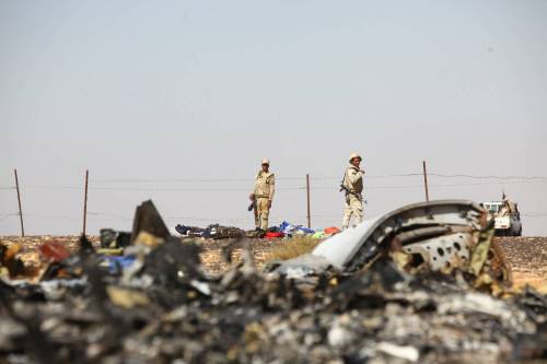 Anche l'Egitto è costretto a cedere: l'aereo russo abbattuto dai terroristi