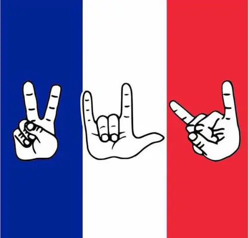La band che suonava al Bataclan annulla tutti i concerti: "Viva la musica e viva la libertà"